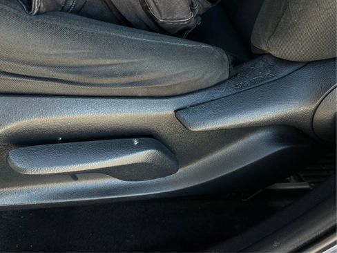 Used 2020 Toyota RAV4 LE w/ All Weather Liner Package AWD/4WD image 25