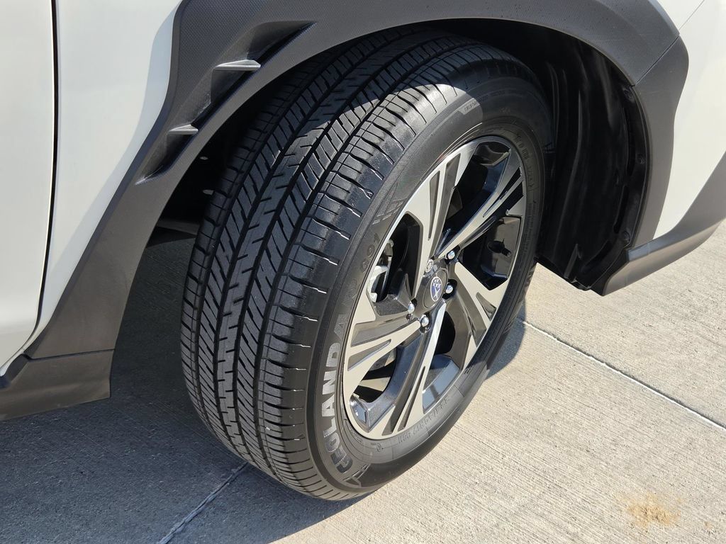 Certified 2024 Subaru Crosstrek 2.0i Premium AWD/4WD image 4