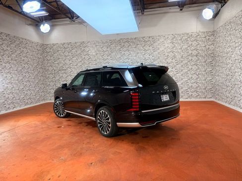 New 2026 Hyundai Palisade Calligraphy FWD image 4