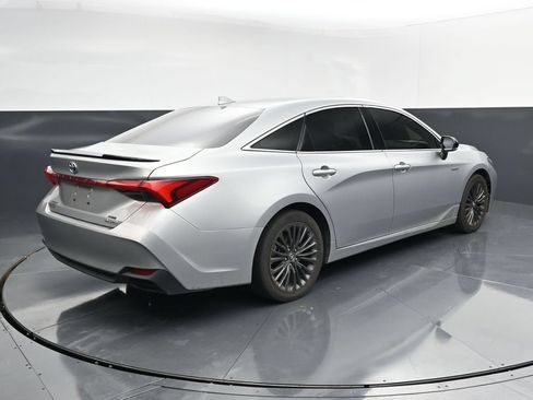 Used 2020 Toyota Avalon XSE FWD image 7