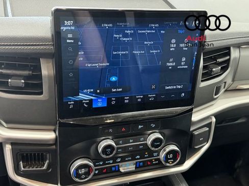 Used 2024 Ford Expedition XLT AWD/4WD image 18