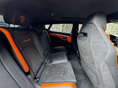 Used 2023 Lamborghini Urus S image 23