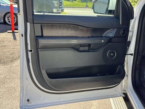 Used 2019 Ford Expedition Max Limited AWD/4WD image 14