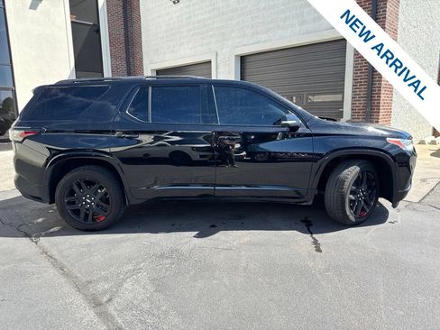 Used 2021 Chevrolet Traverse Premier w/ Redline Edition AWD/4WD image 8