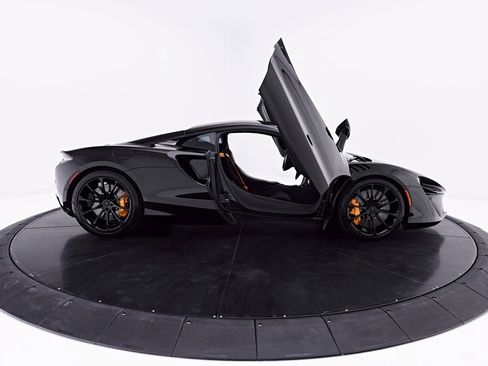 Used 2026 McLaren Artura RWD image 27