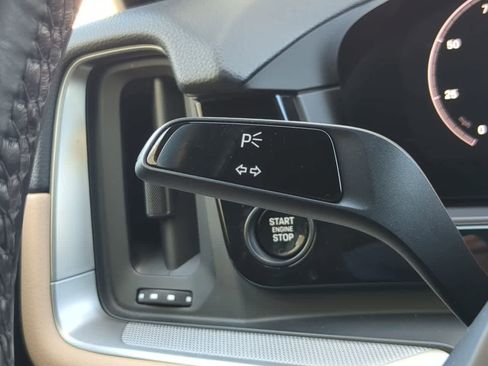 Used 2024 Porsche Cayenne image 29