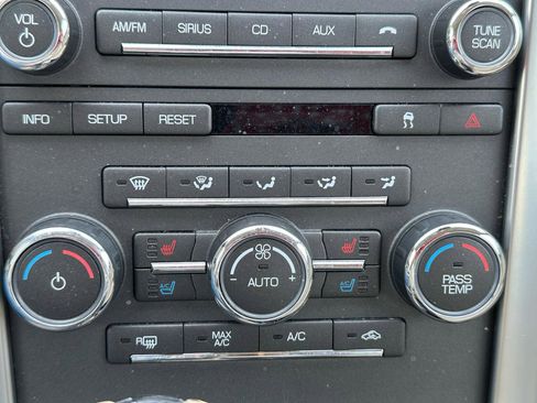 Used 2010 Lincoln MKS FWD image 27