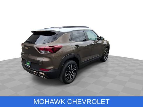 Used 2022 Chevrolet TrailBlazer ACTIV w/ Sun and Liftgate Package FWD image 9