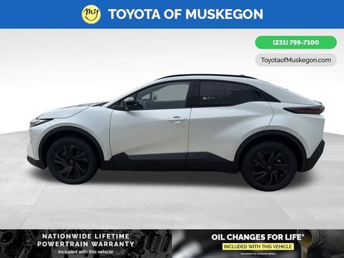 New 2026 Toyota C-HR AWD/4WD image 4