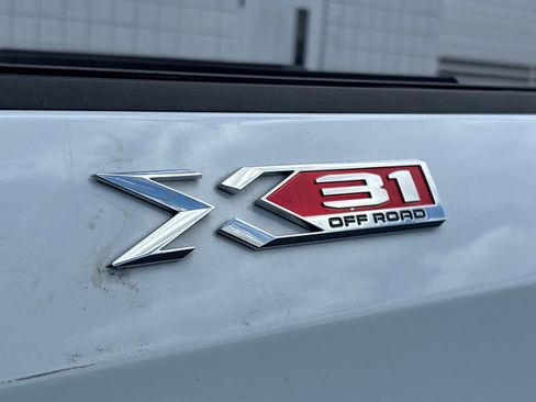 Used 2020 GMC Sierra 1500 SLE w/ SLE Value Package AWD/4WD image 32