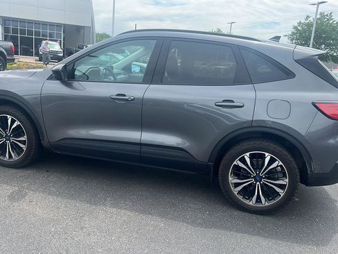 Used 2022 Ford Escape SEL w/ SEL Stealth AWD Package image 11