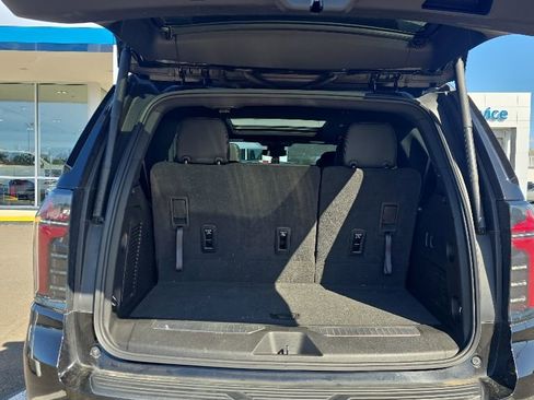 Used 2025 Chevrolet Tahoe Z71 w/ Sun And Tow Package AWD/4WD image 6