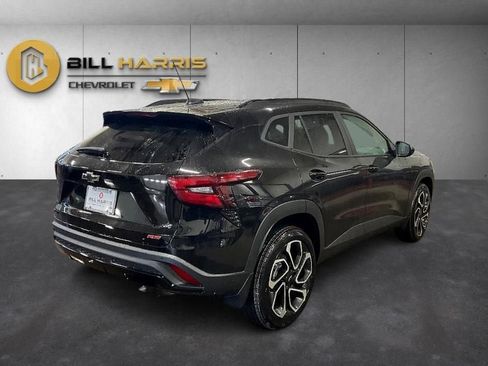 New 2026 Chevrolet Trax RS w/ Sunroof Package FWD image 2