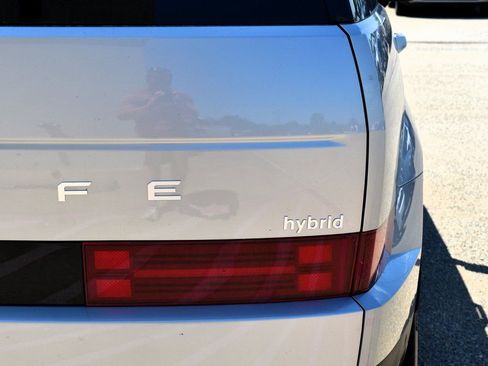 New 2025 Hyundai Santa Fe Limited FWD image 10