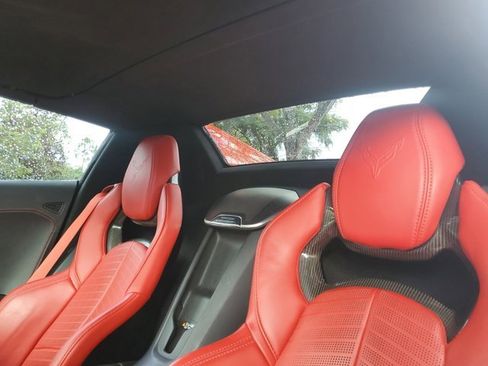 Used 2021 Chevrolet Corvette Stingray Premium Conv w/ Z51 Performance Package image 24