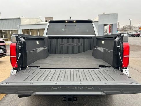 Used 2025 Toyota Tacoma SR5 image 8