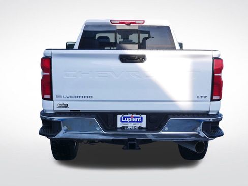 New 2026 Chevrolet Silverado 2500 LTZ w/ LTZ Premium Package AWD/4WD image 5