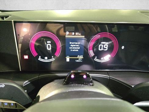 Used 2025 Hyundai Santa Fe SEL image 22