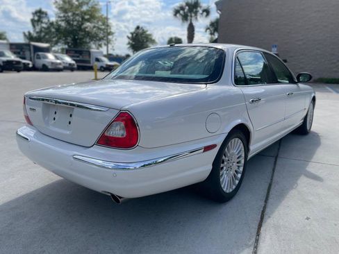Used 2005 Jaguar XJ Vanden Plas RWD image 10