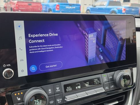 Used 2025 Toyota Grand Highlander AWD image 24