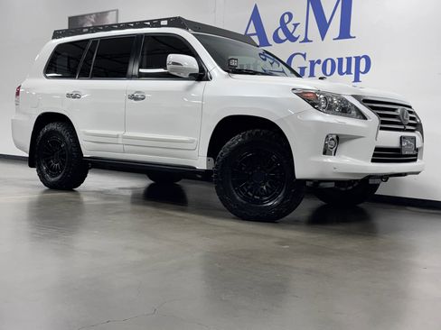Used 2015 Lexus LX 570 4WD image 2