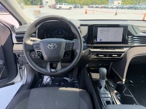 Used 2025 Toyota Camry LE FWD image 11