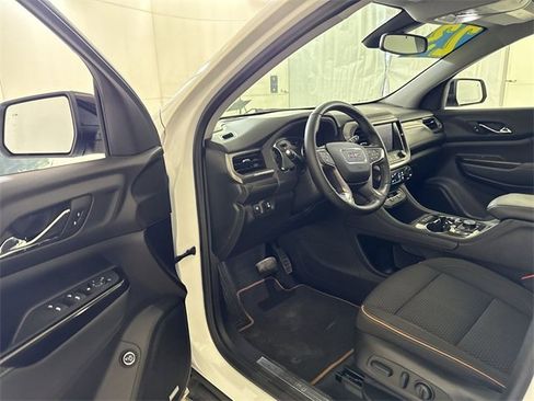 Used 2023 GMC Acadia AT4 image 27