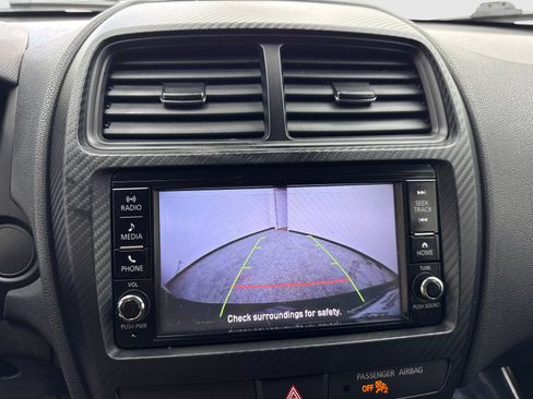 Used 2022 Mitsubishi Outlander Sport ES FWD image 28