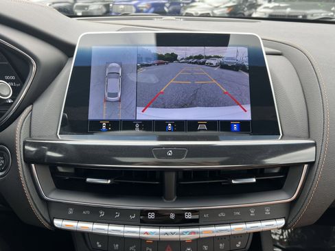 Used 2023 Cadillac CT5 V w/ Platinum Package RWD image 19