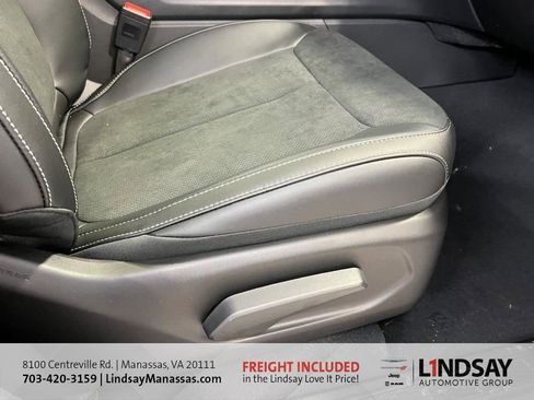 New 2025 Jeep Grand Cherokee Altitude image 13