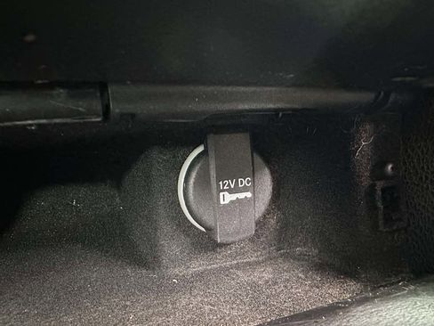 Used 2019 Chrysler 300 Touring w/ Sport Appearance Package image 25