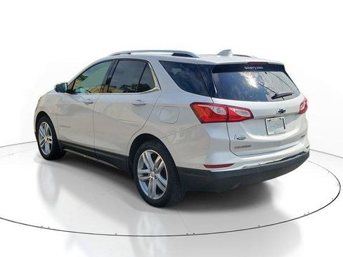 Used 2018 Chevrolet Equinox Premier image 3