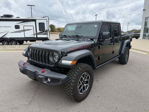 Used 2024 Jeep Gladiator Rubicon w/ Convenience Group image 7