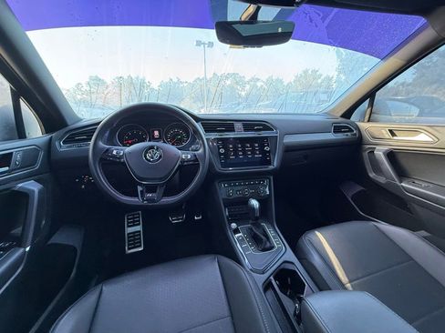 Used 2020 Volkswagen Tiguan SE R-Line image 17