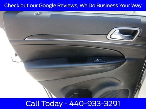 Used 2019 Jeep Grand Cherokee Limited AWD/4WD image 32