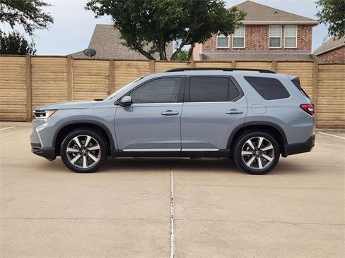 Used 2023 Honda Pilot Touring image 12