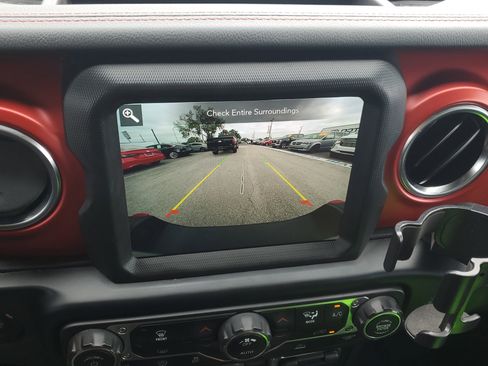 Used 2023 Jeep Gladiator Rubicon w/ Trailer Tow Package image 27