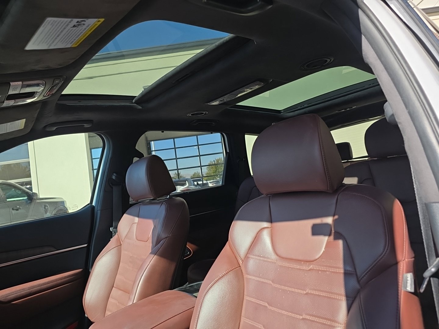 Used 2024 Kia Telluride SX Prestige w/ Towing Package AWD/4WD image 19