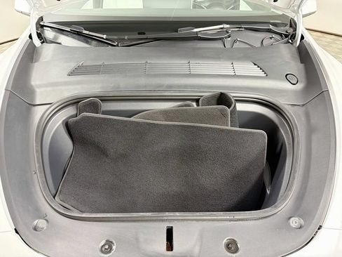 Used 2021 Tesla Model Y Long Range AWD/4WD image 32
