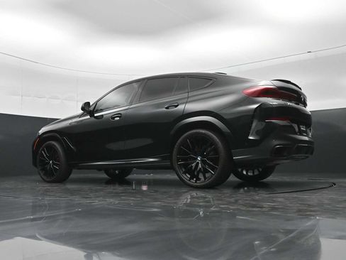 Used 2022 BMW X6 xDrive40i w/ M Sport Package AWD/4WD image 39