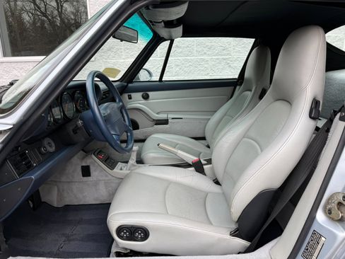 Used 1995 Porsche 911 Carrera image 12