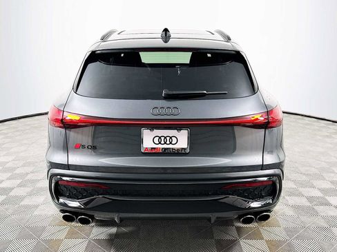 New 2025 Audi SQ5 Prestige image 6