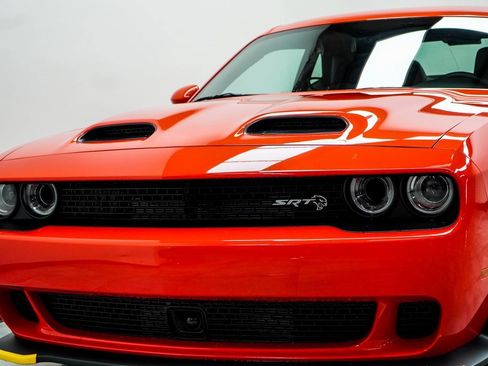 Used 2023 Dodge Challenger SRT Hellcat image 2