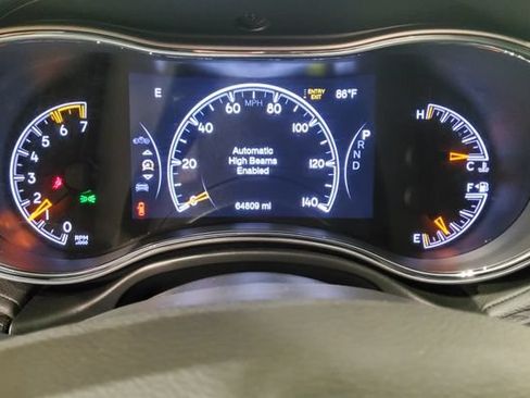 Used 2020 Jeep Grand Cherokee Overland AWD/4WD image 25
