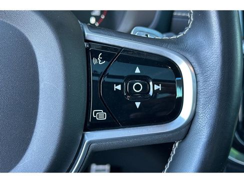 Used 2020 Volvo V60 T6 R-Design image 28