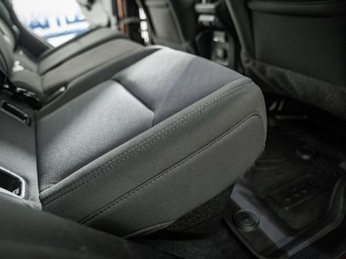 Used 2021 Jeep Gladiator Willys image 36