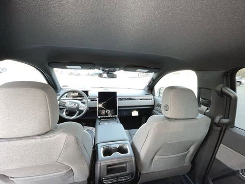 New 2026 GMC Sierra EV Elevation image 24