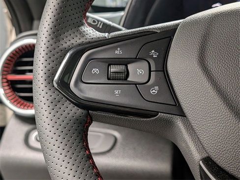 New 2026 Chevrolet Trax RS w/ Sunroof Package image 20