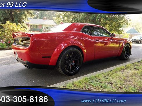 Used 2015 Dodge Challenger SRT Hellcat image 9