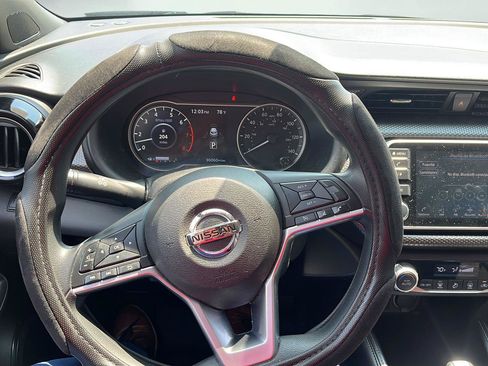 Used 2019 Nissan Kicks SV FWD image 26